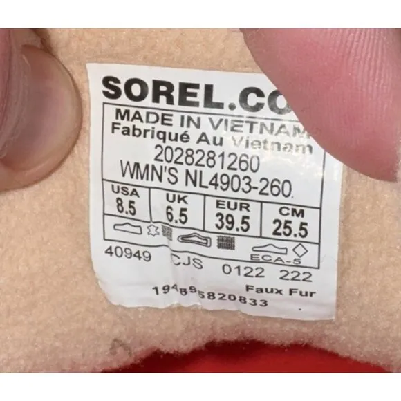 Sorel Kinetic Breakthru Caribou Womens Suede WP Insulated Boots Size 8.5 Cream