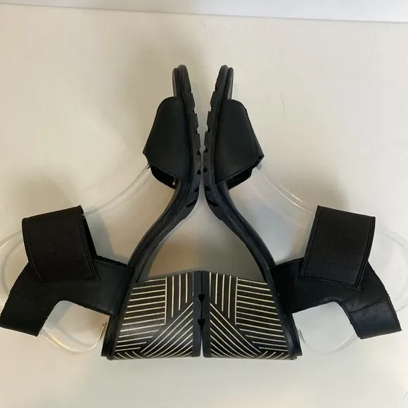 Sorel Nadia Block Heel Ankle Strap Black Sandals Size 11 Genuine Leather Comfort