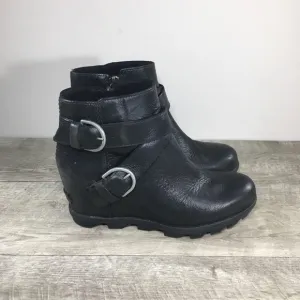 Sorel NL3360 Joan of Arctic Wedge II Waterproof Black Buckle Zip Women Boots 8.5