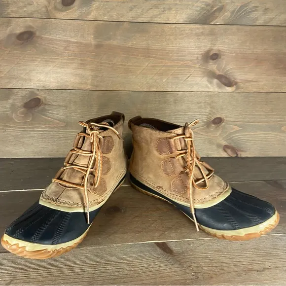 sorel out n about womens size 7 shoes brown leather waterproof duck boots