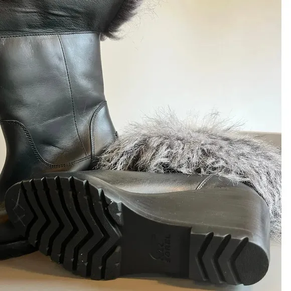 Sorel Park City fold over wedge boots size 7