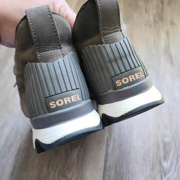 SOREL Sneakers Women's Kinetic Caribou Boot Waterproof Size 9.5