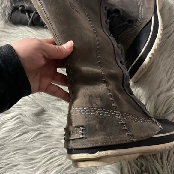 Sorel tall  lace up leather boots NL1642