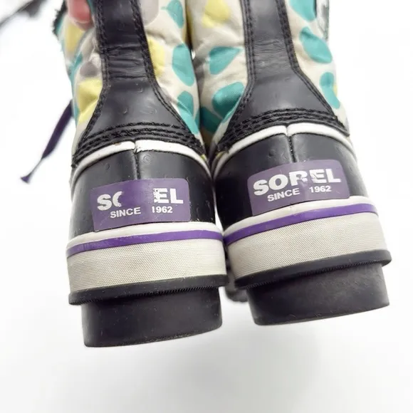Sorel Tivoli Short boots Purple and Teal size 5