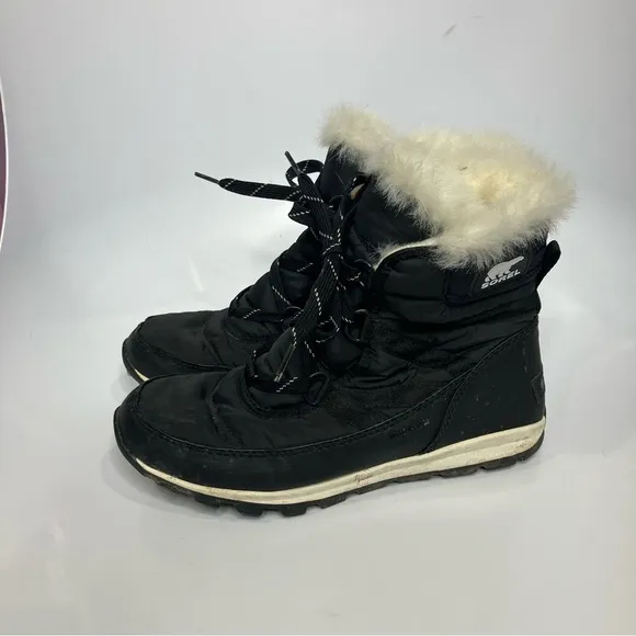 Sorel Whitney fur short lace up boots black size 7
