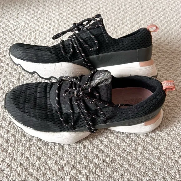Sorel Womens Kinetic Impact Lace Mesh Running Waterproof Shoes Size 9 Black Pink