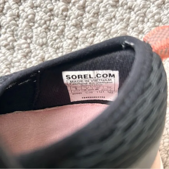 Sorel Womens Kinetic Impact Lace Mesh Running Waterproof Shoes Size 9 Black Pink