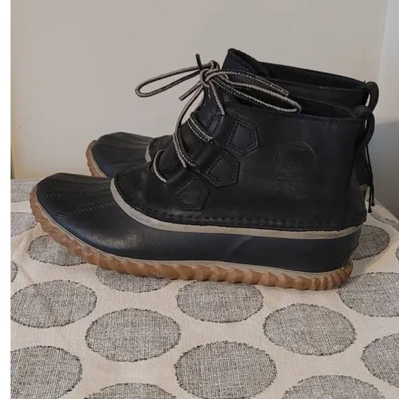 Sorel Women's Out N About Leather Boots Black Size 7