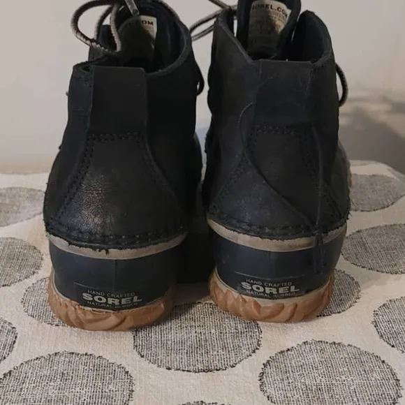 Sorel Women's Out N About Leather Boots Black Size 7