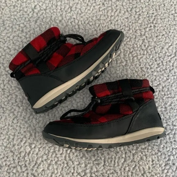 Sorel Women’s Whitney Short Red Dahlia Plaid Ankle Boots