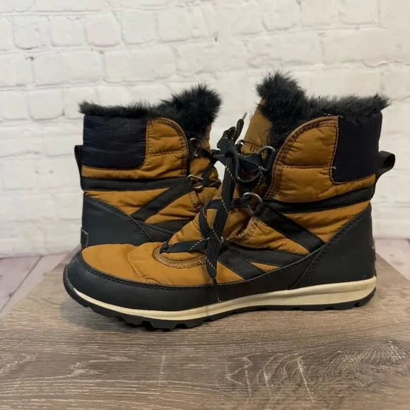 Sorel Whitney Short Lace Boots size 10