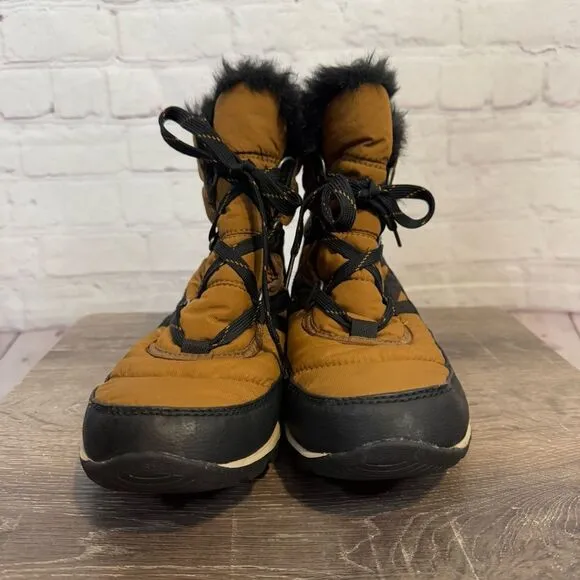 Sorel Whitney Short Lace Boots size 10