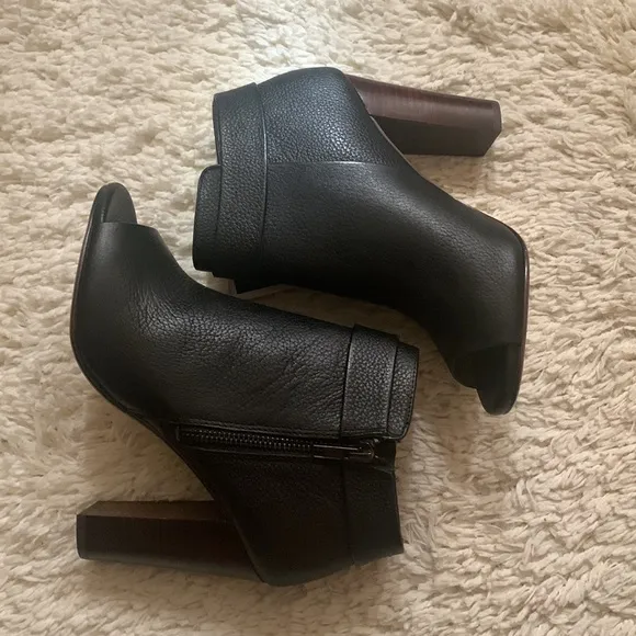 Splendid Black Leather Open Toe Booties