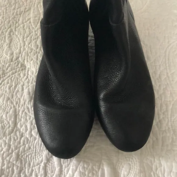Steve Madden Black Leather Tall Buckle Boots size 6