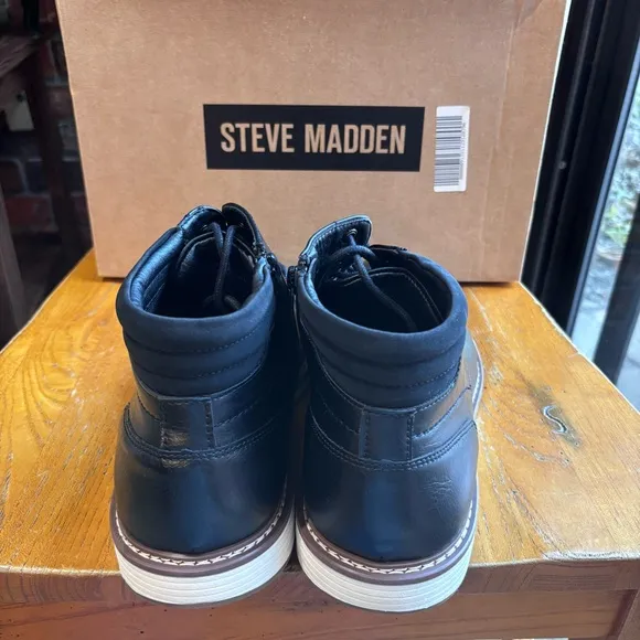 Steve Madden mens P-Jelen short lace up chukka boots black 10.5
