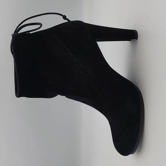 STUART WEITZMAN Black Suede Ankle Boots with High Heels, Size 9