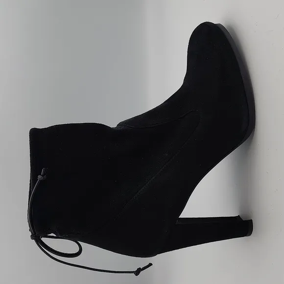 STUART WEITZMAN Black Suede Ankle Boots with High Heels, Size 9