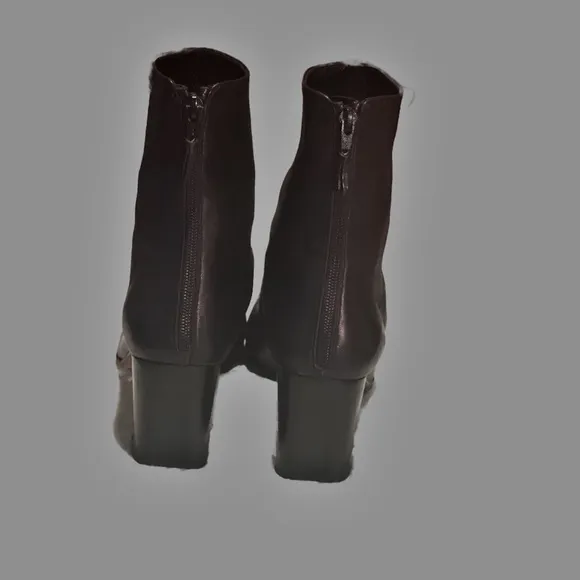 Stuart Weitzman short black leather boots size 10.5