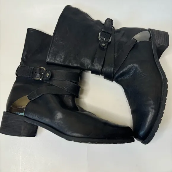 Stuart Weitzman Short Riding Boots