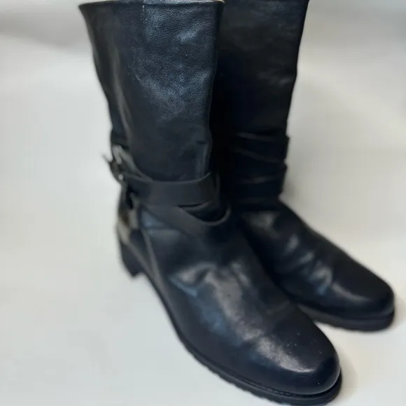 Stuart Weitzman Short Riding Boots