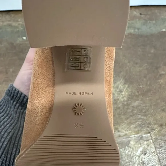 Stuart Weitzman tall tan boots | 9.5