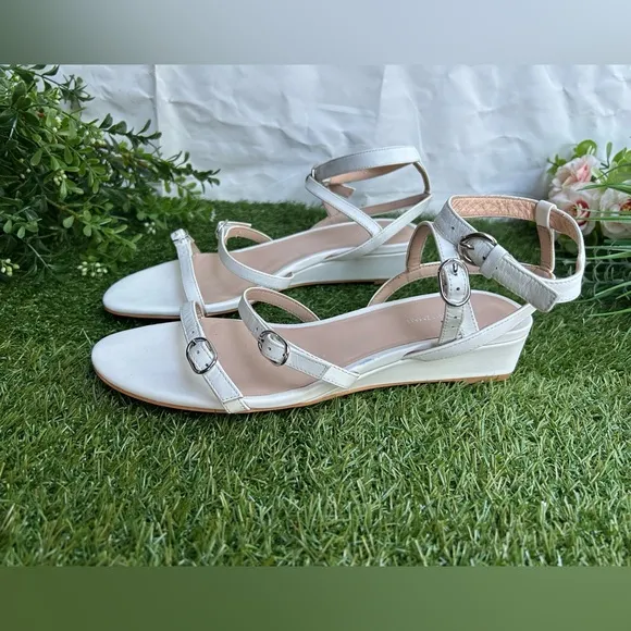 STUART WEITZMANGrecian Buckle WedgeSandal In White SIZE 9.5 $450 NEW