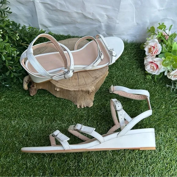 STUART WEITZMANGrecian Buckle WedgeSandal In White SIZE 9.5 $450 NEW