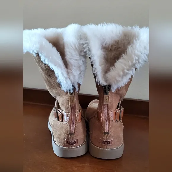 Tall Zippered UGGs