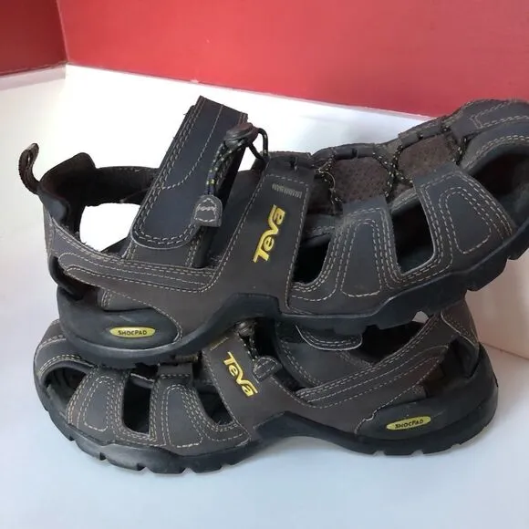 Teva NWOT Men's close toe sandal (9)