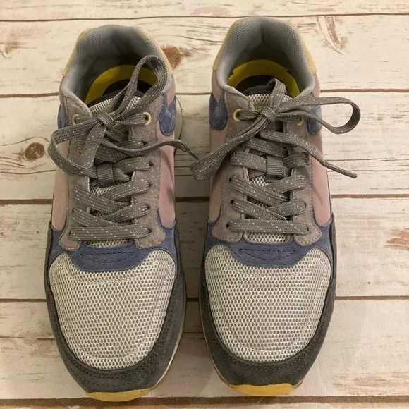 The HOFF Brand Art City Colombo Sneakers Size 9