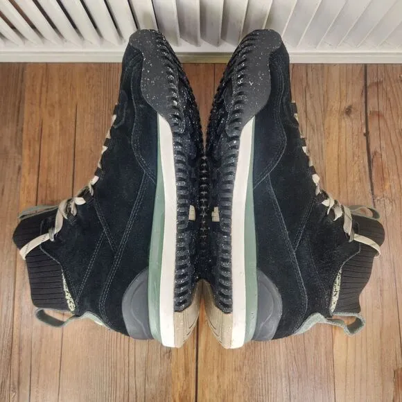The North Face Back-To-Berkeley III Mens Size 11.5 Black Suede Waterproof Boots