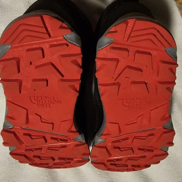 The North Face Boots TNF Jr. Hedgehog Hiker II Mid Hiking Shoes, Waterproof EUC