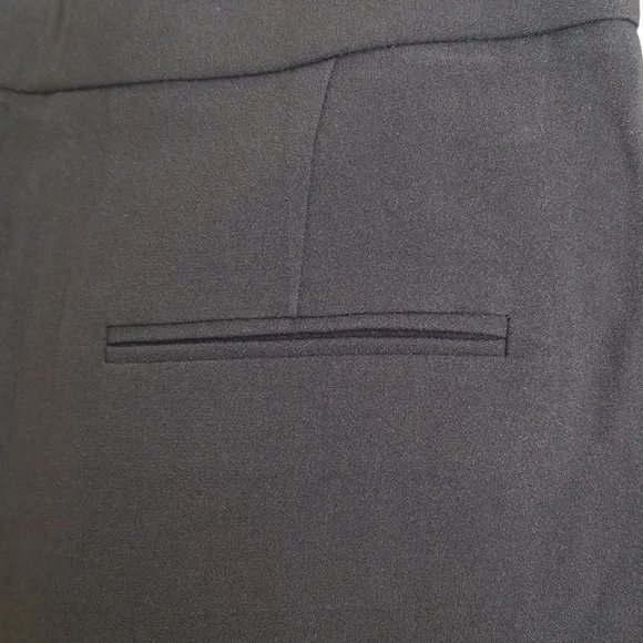 THEORY. TOHNI,  dressy shorts , sz  0