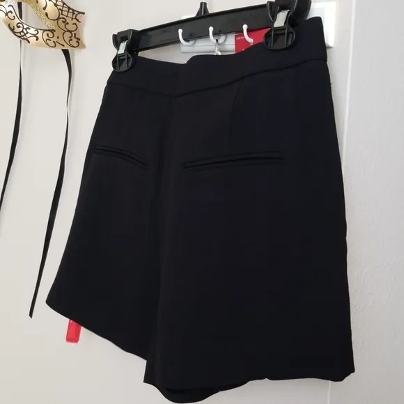THEORY. TOHNI,  dressy shorts , sz  0