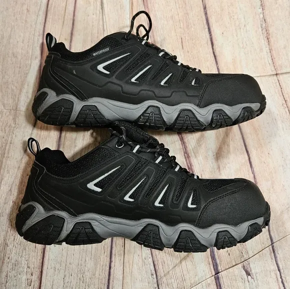 Thorogood | Black Crosstrex Compsoite Toe Waterproof Work Shoes