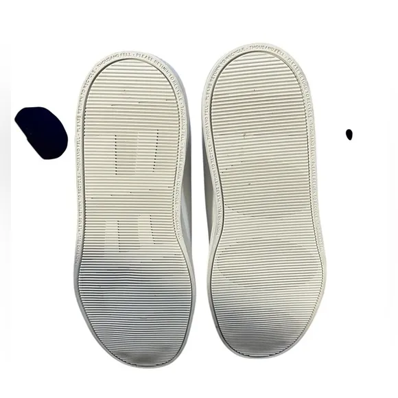 Thousand Fell Eco Lace-Up Sneakers, Women's Size 7.5