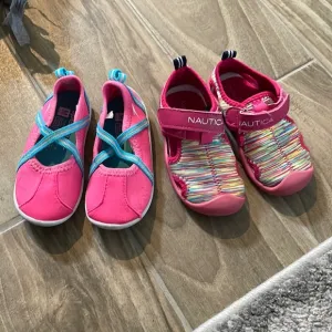 Toddler water shoes sz7 toddlers nautica and speedo