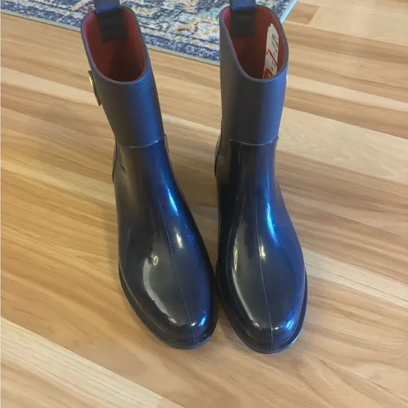 Tommy Hilfiger  Short Kippa Rain Boots in Navy Size 10 NEW