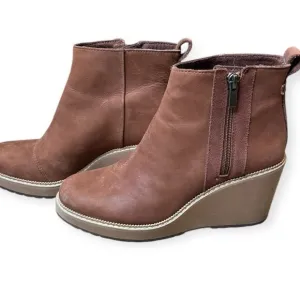 TOMS Women’s Dark Ember Oiled Nubuck Suede/Leather Zip Raven Wedge Ankle Booties