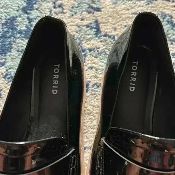 Torrid vegan patent leather platform penny loafer 12ww NWOB