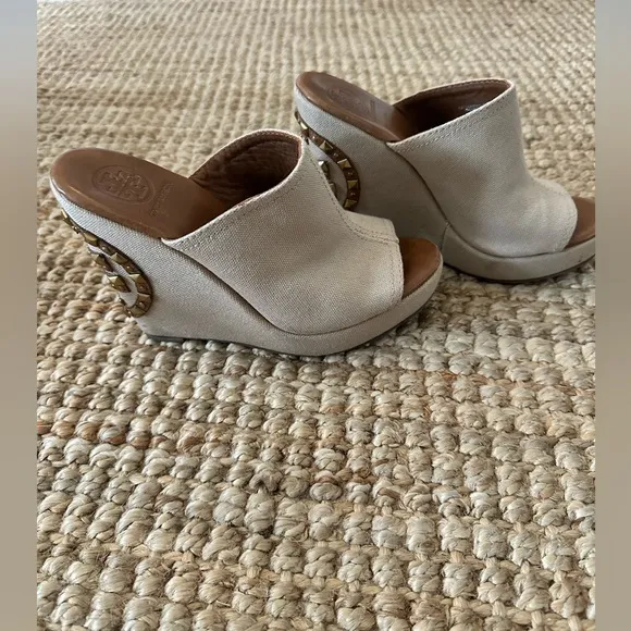 Tory Burch Beige Wedge Sandals with Tory Burch Beaded Detail on Heel Size 7.5