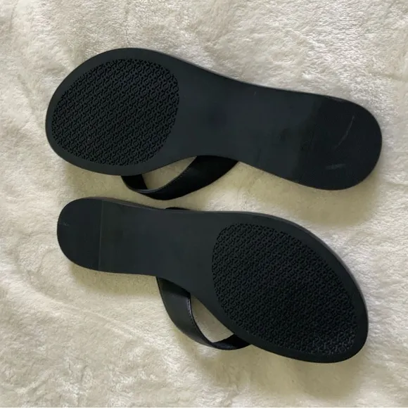 Tory Burch Black Leather Flip Flaps Sandals