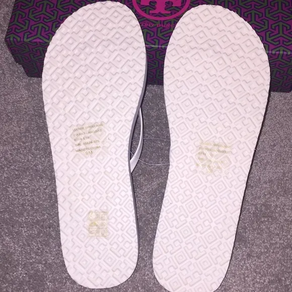 Tory Burch Gemini Link Leather Flip Flop Sandals