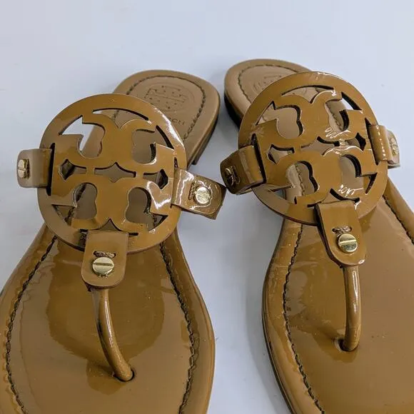 Tory Burch Miller Sandals Womens 7.5 Tan Patent Leather Flat Double T Logo Thong