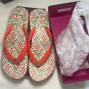Tory Burch sandals 💙