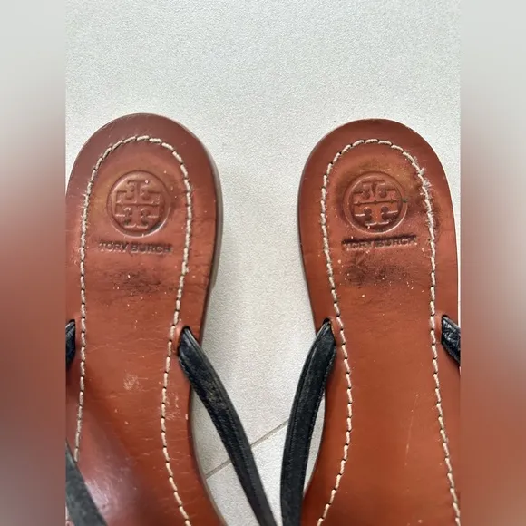 Tory Burch Terra Leather Flip-Flops Size 10