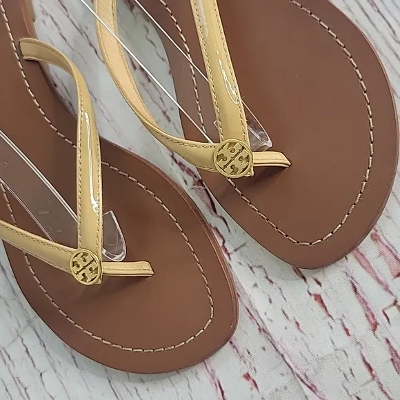 Tory Burch Terra Sun Beige Patent Leather Thongs Size 7
