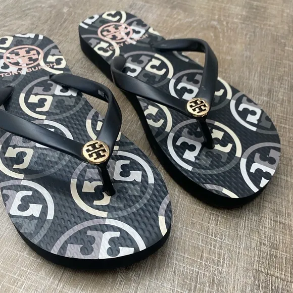 TORY BURCH | Thin Flip Flop Flat Sandals Black Logo Size 5