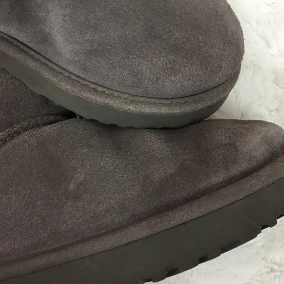 UGG 1018629 Constantine Gray Short Boots Size 6