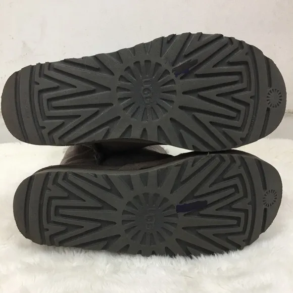 UGG 1018629 Constantine Gray Short Boots Size 6